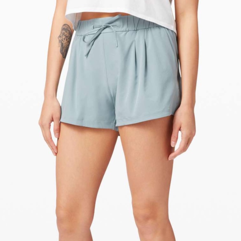 Lululemon Stroll at Sundown Short 3"